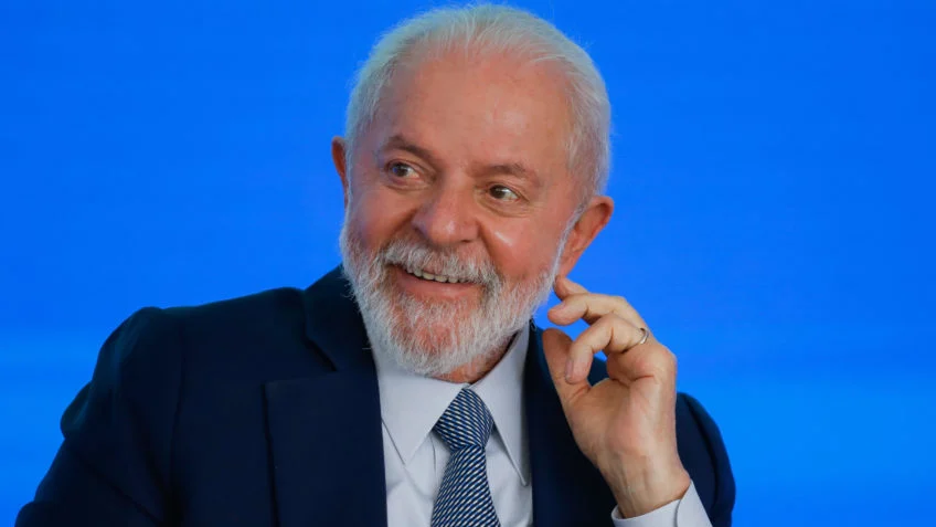 MP terá R$ 30 bi em crédito para afetados pelo tarifaço, diz Lula