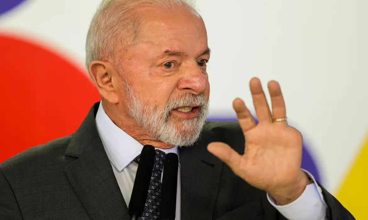 Lula anuncia amanhã R$ 30 bilhões para empresas afetadas por tarifaço 