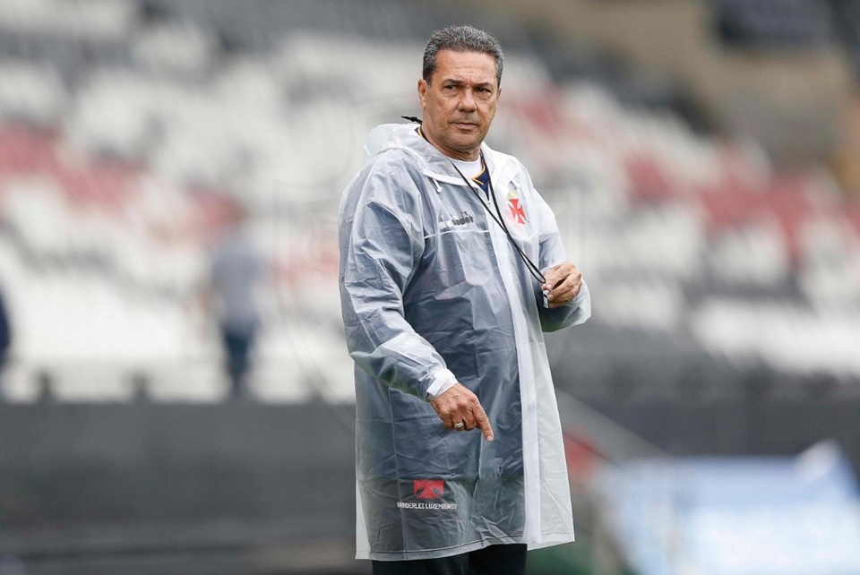 Luxemburgo revela que quase fechou com o Santos em 2025