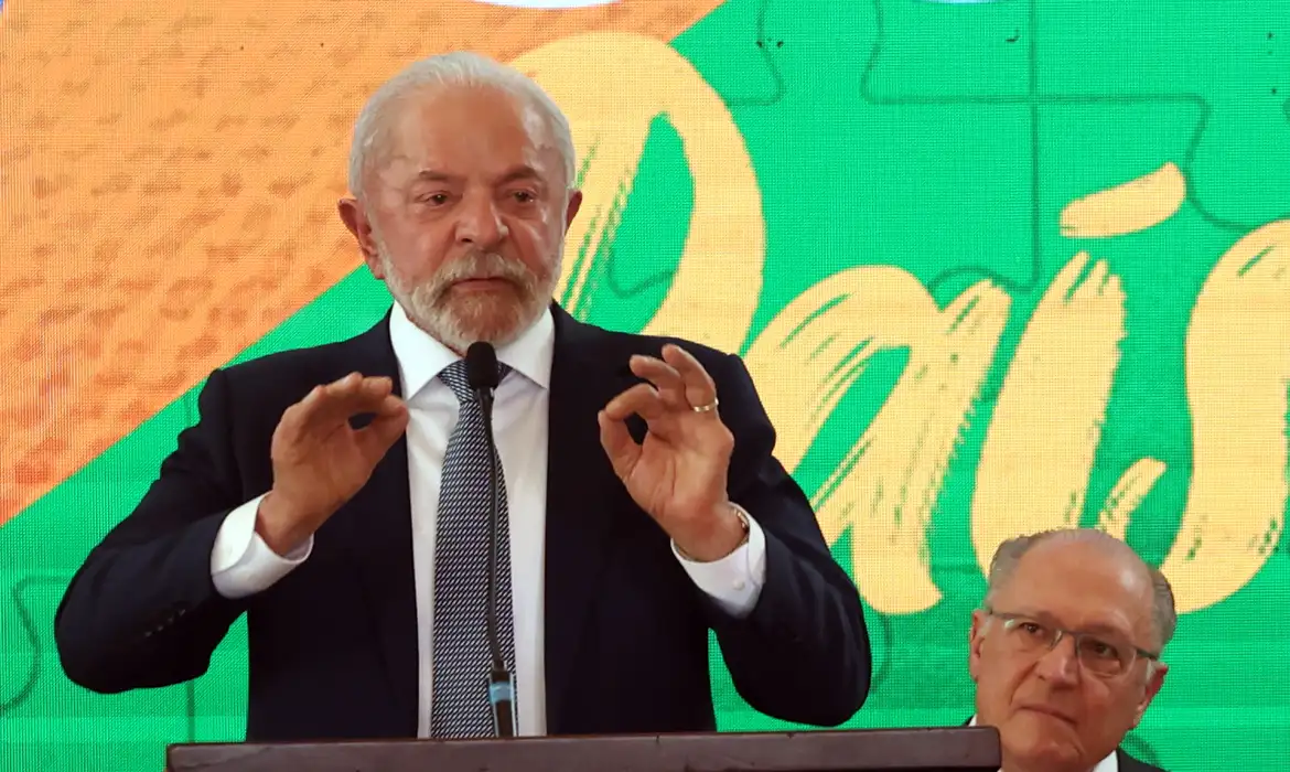 Lula envia na quarta ao Congresso projeto que regula redes sociais