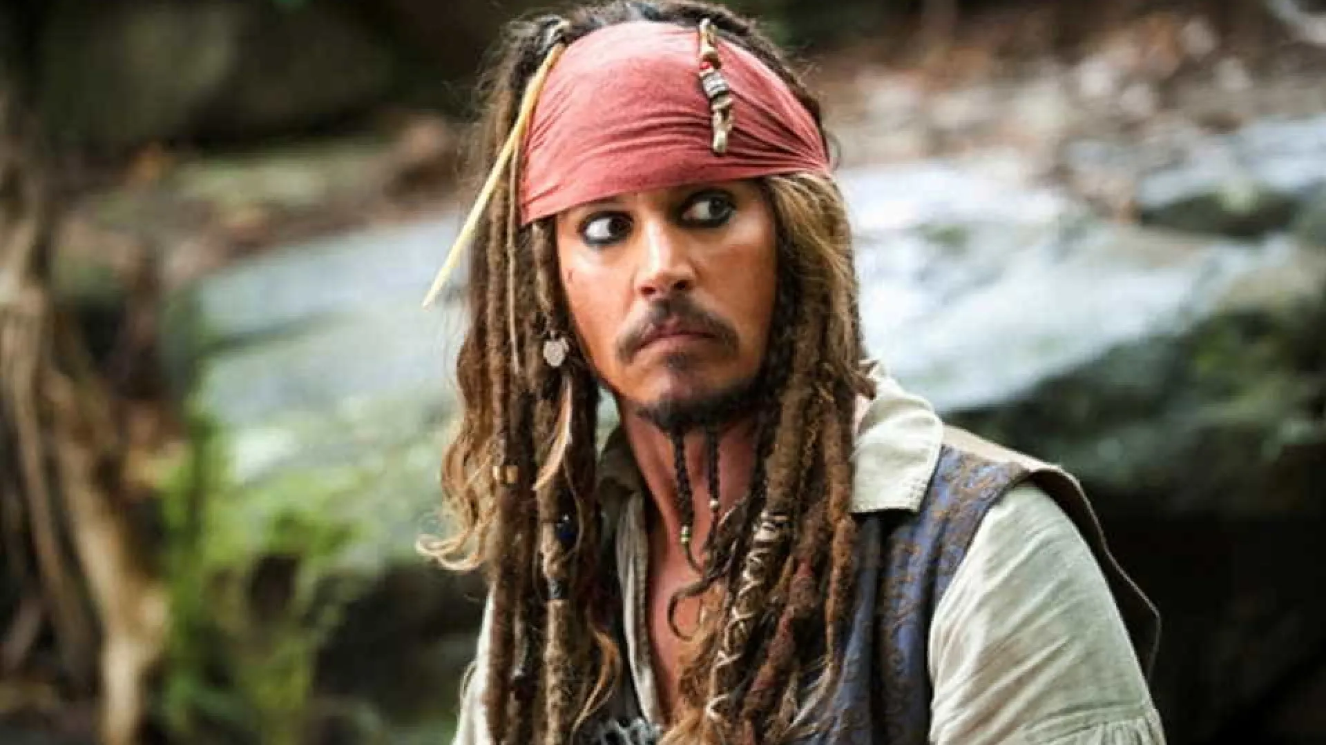 Johnny Depp está cada vez mais próximo de retornar como Jack Sparrow em 'Piratas do Caribe'