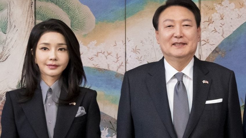 Ex-primeira-dama da Coreia do Sul é detida por corrupção