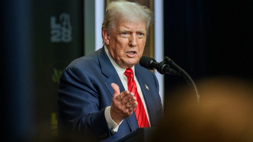 Trump ameaça prender sem-tetos que não deixem Washington