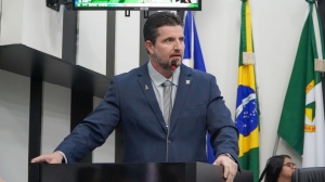 Câmara de Cuiabá aprova moção de aplausos a influencer Felca