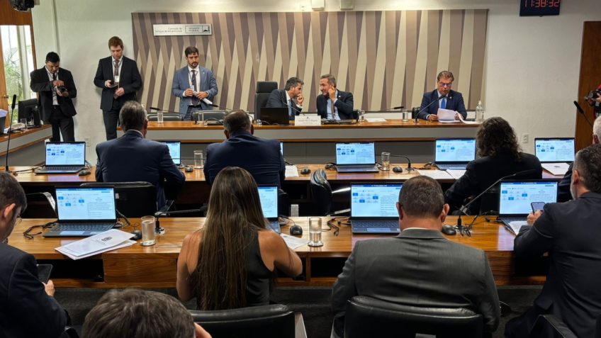 Senado recebe nomes de 16 indicados de Lula para reguladoras