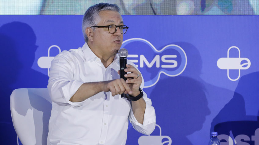 Assim como o Pix, Mais Médicos sobreviverá aos ataques, diz Padilha