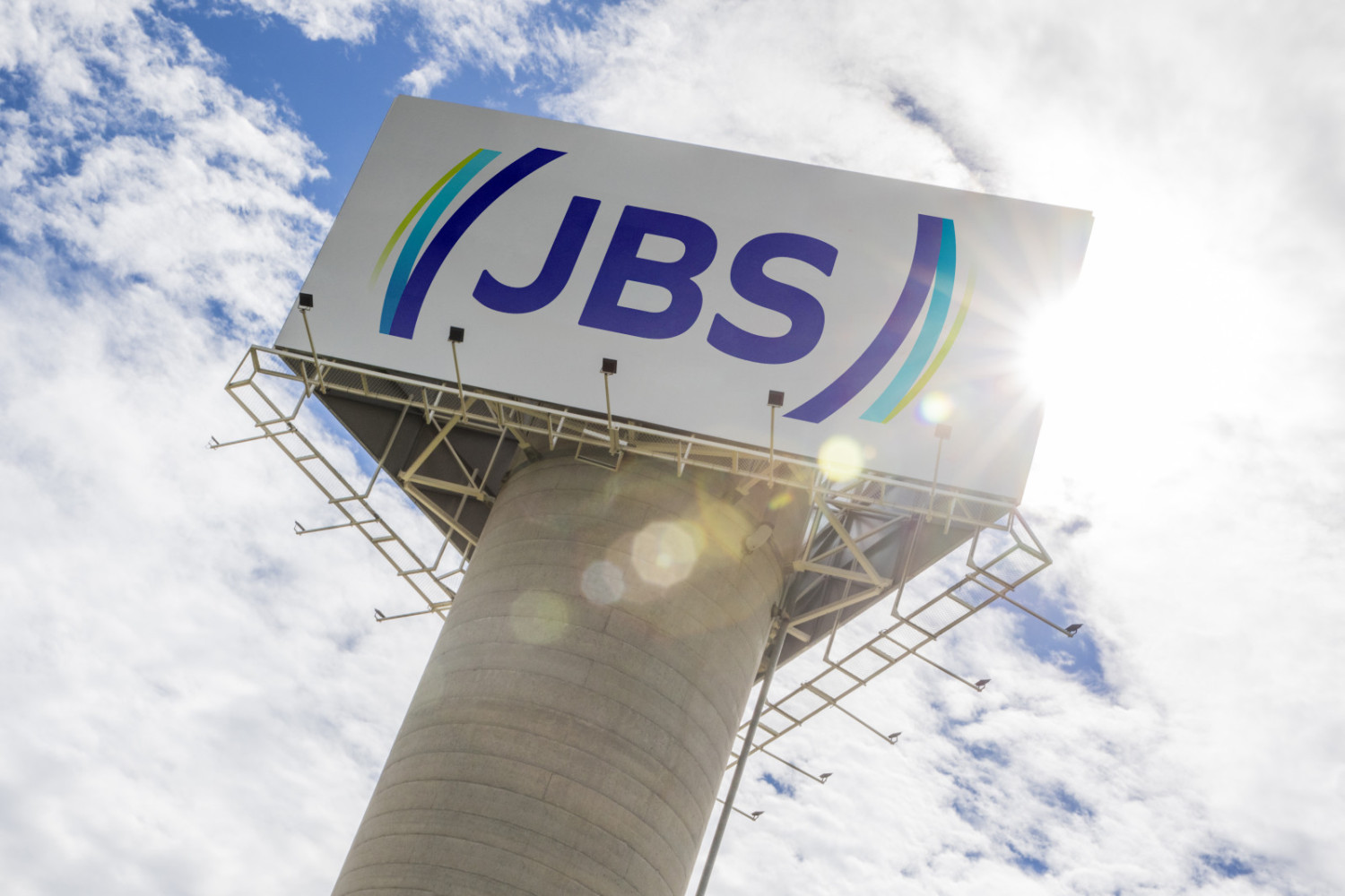 JBS anuncia compra de unidade nos EUA, com investimento de US$ 100 milhões