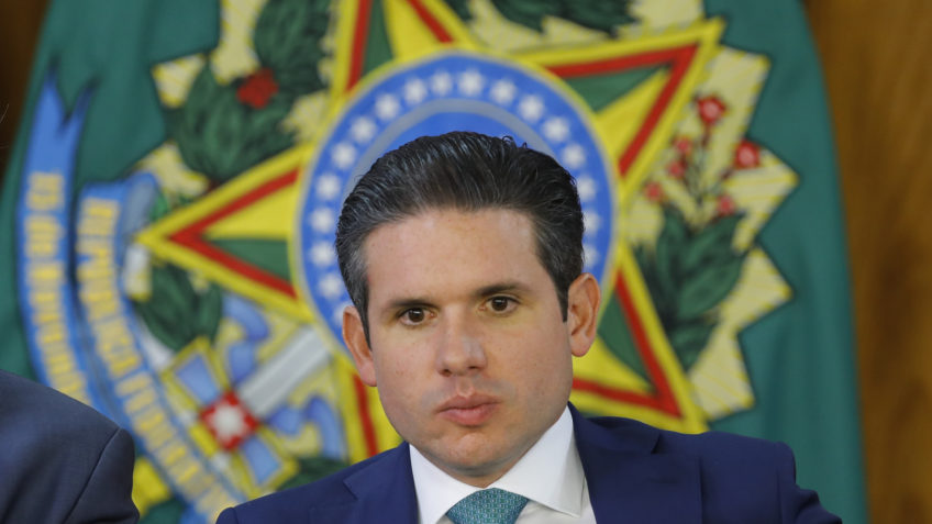 Motta diz que isenção do IR deve ir ao plenário nos próximos dias
