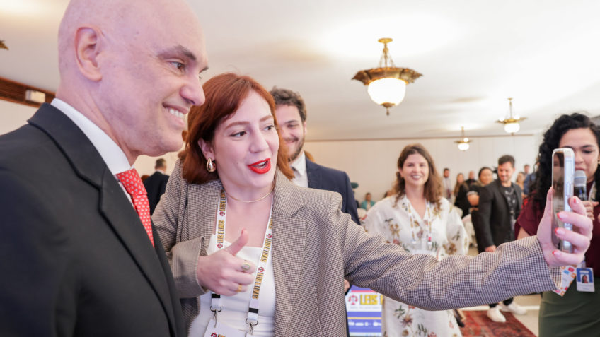 Barroso e Moraes recebem 26 influenciadores no STF