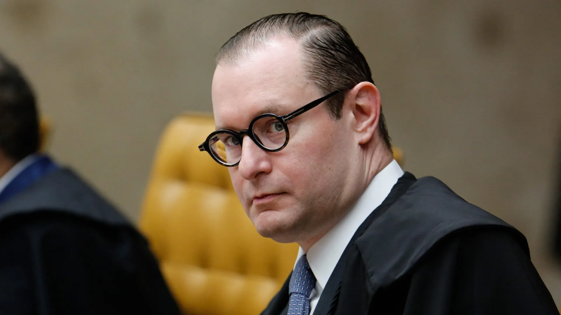 Moraes pede a Zanin data para julgamento de Bolsonaro por trama golpista