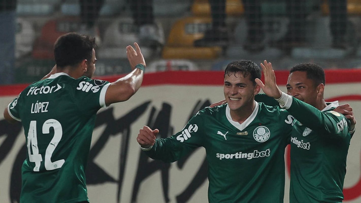 Libertadores: Palmeiras goleia Universitario e encaminha classificação