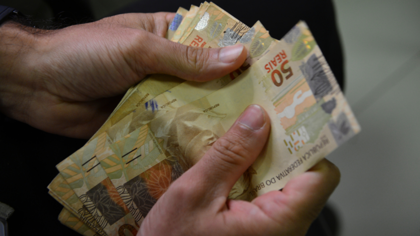 Nº de acordos para quitar dívidas tem alta de 49% na Geração Z