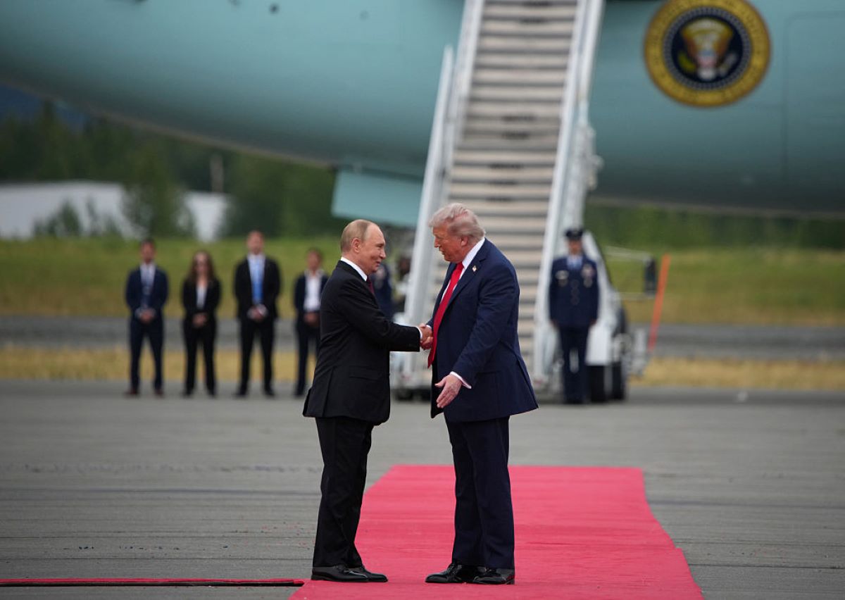 Casa Branca chama encontro de Trump e Putin no Alasca de “histórico”