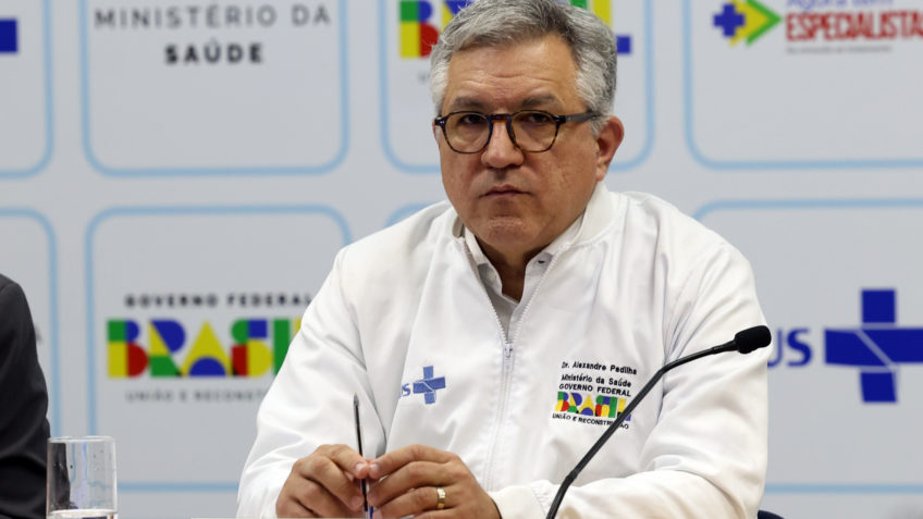 Padilha critica EUA após cancelamento de vistos
