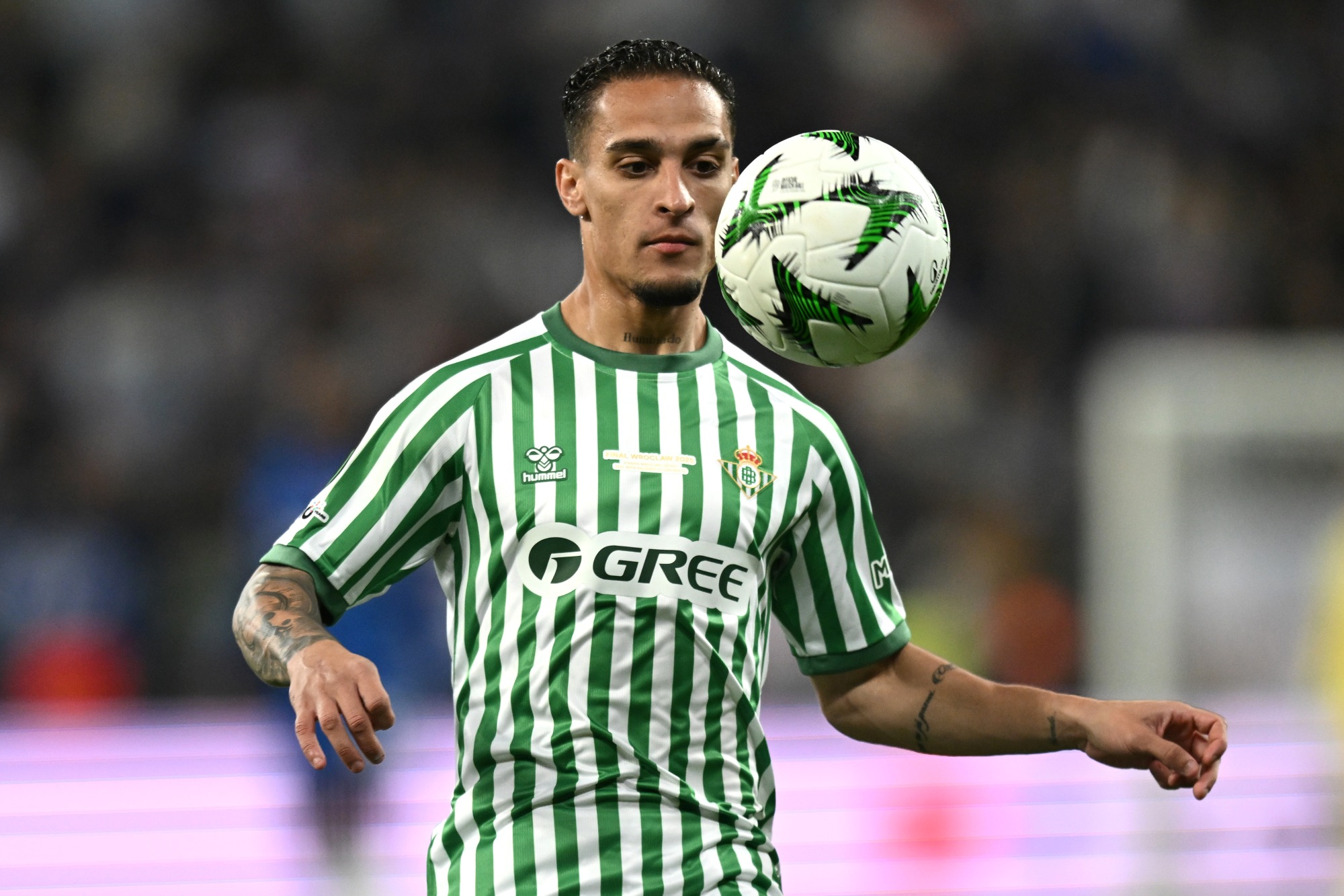 Real Betis mantém esperança por Antony e deixa número 7 livre
