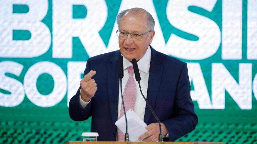 Programa Carro Sustentável impulsionou venda de veículos, diz Alckmin