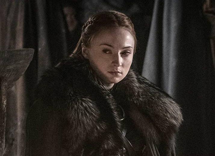 Sophie Turner teve ânsia de vômito ao beijar colega de Game of Thrones