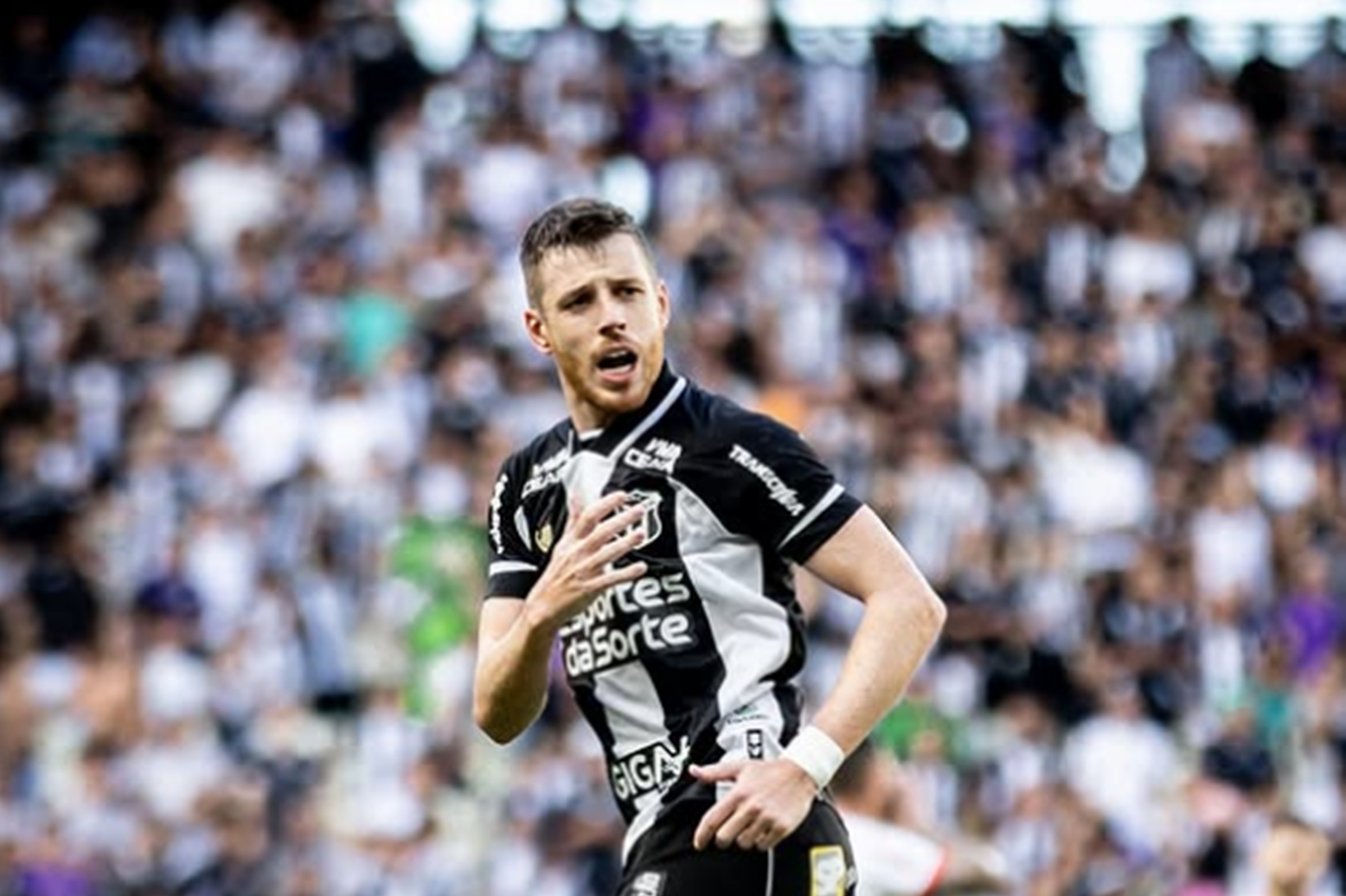 Ceará vence Red Bull Bragantino no Brasileirão com gol de Aylon