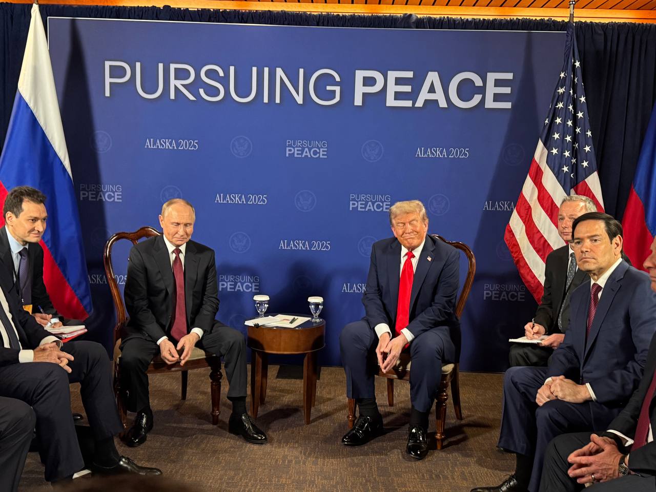 Líderes europeus assinam carta conjunta após reunião de Trump e Putin