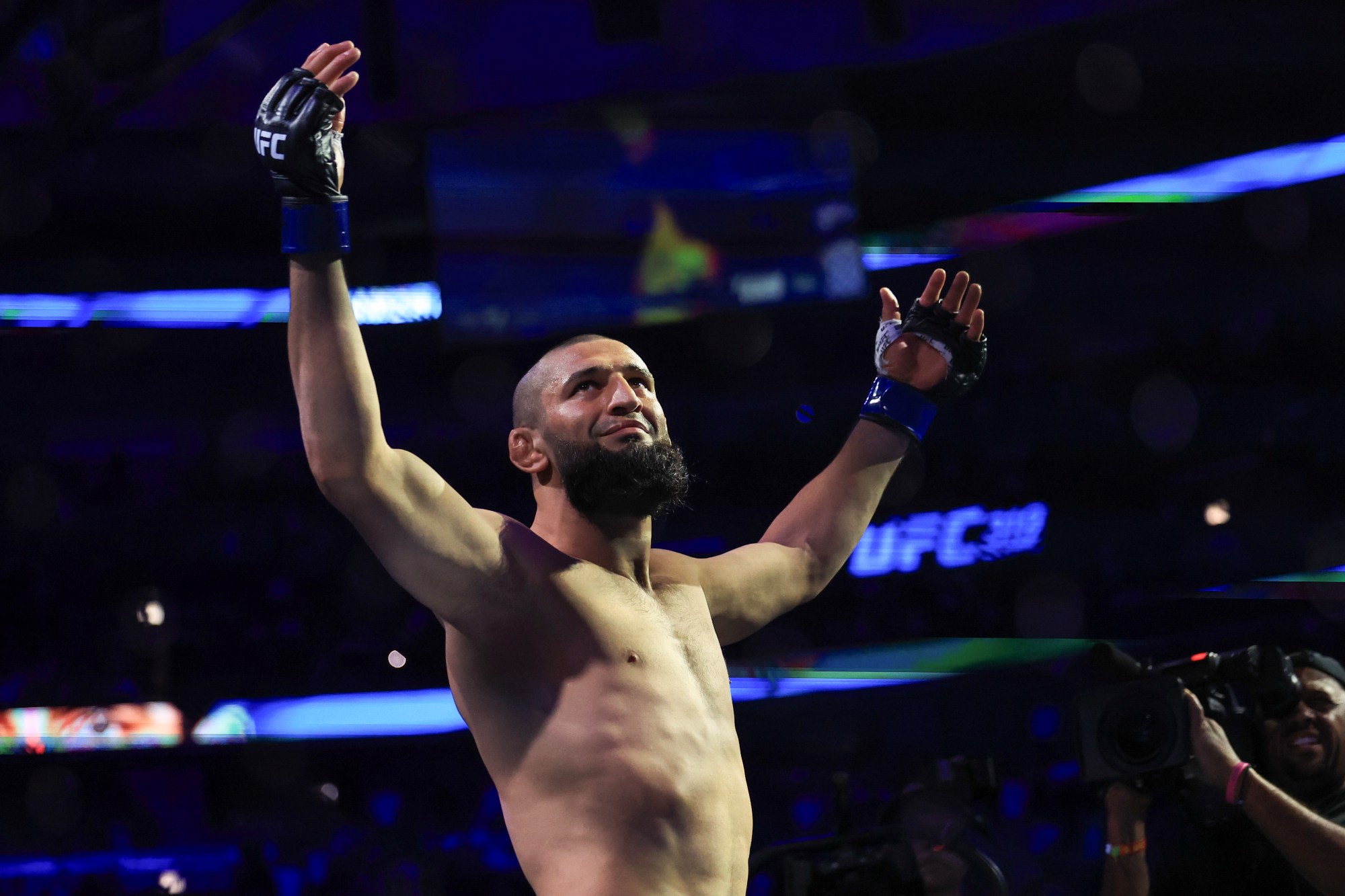UFC 319: Chimaev derrota Du Plessis e conquista o cinturão dos médios