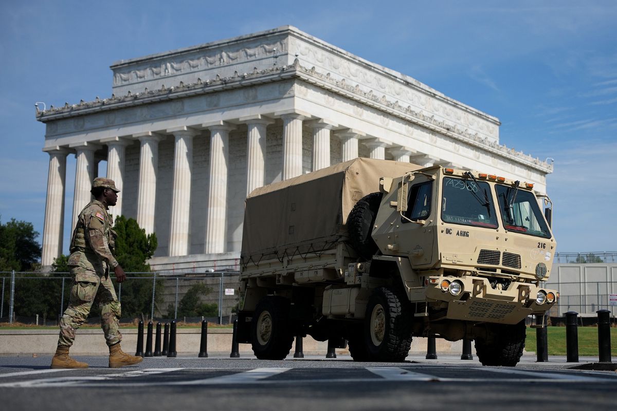 Governo Trump mantém chefe da polícia de Washington no cargo