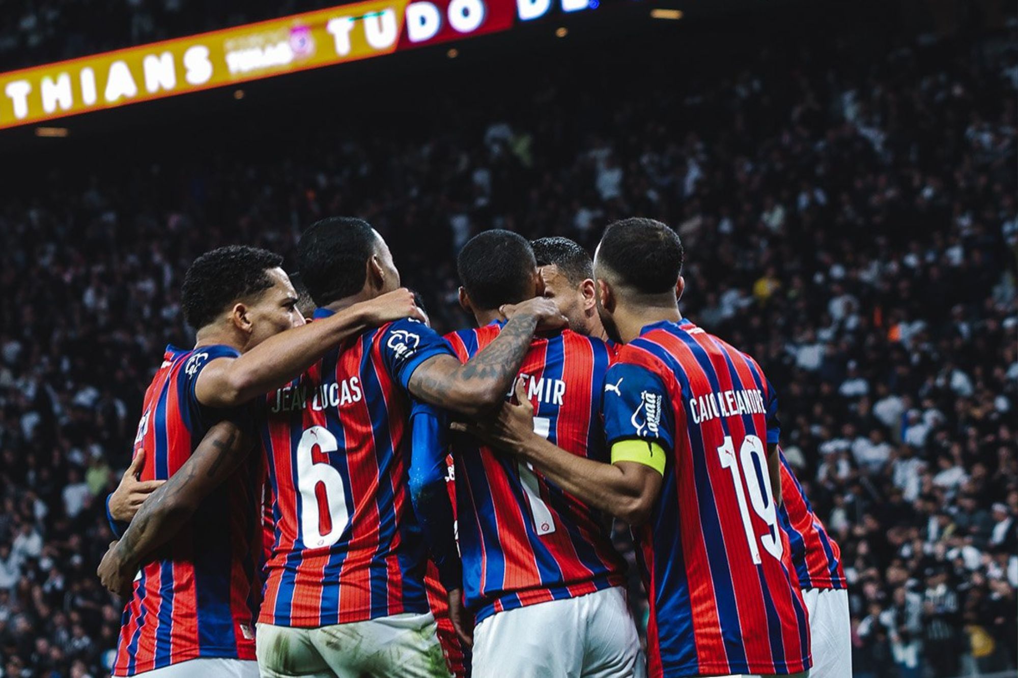 Bahia provoca Corinthians após polêmica e vitória: “Oportunista”