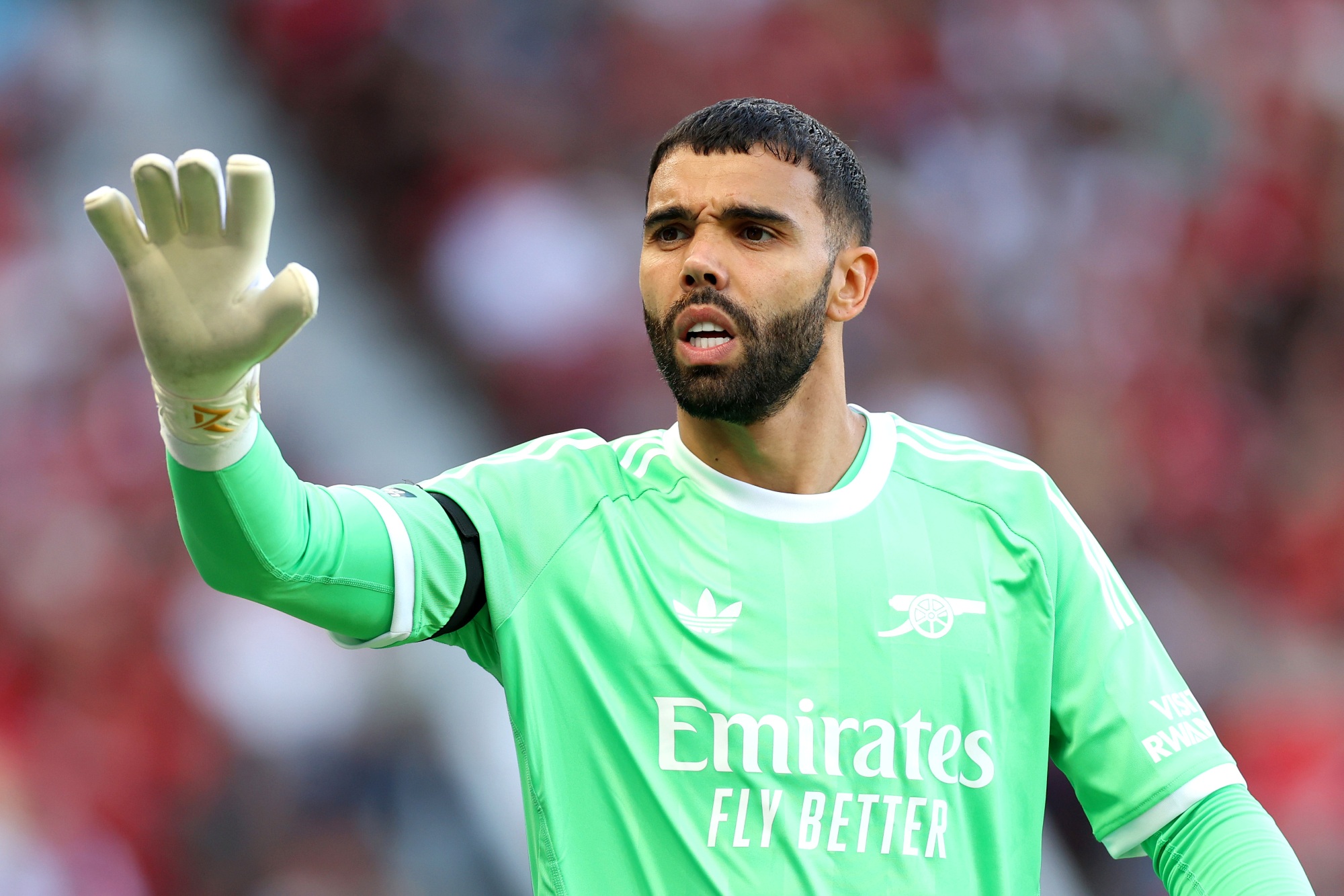 Com brilho do goleiro Raya, Arsenal derrota United pela Premier League