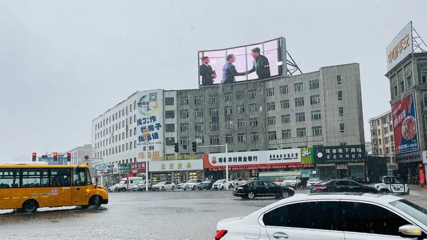 Enchente no norte da China deixa ao menos 10 mortos