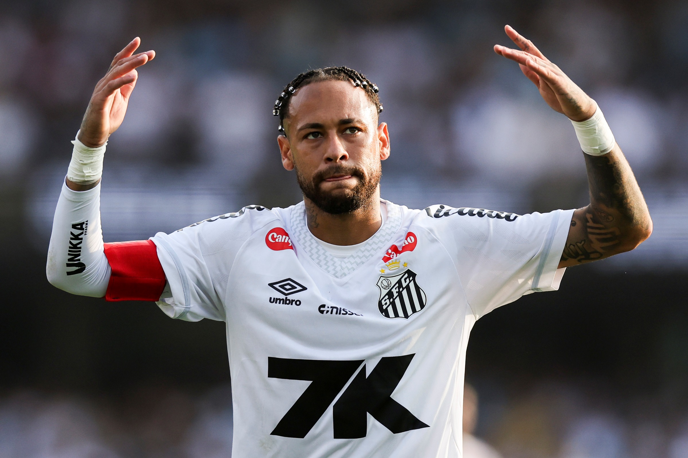 Neymar é suspenso e desfalca Santos no dia do aniversário do filho