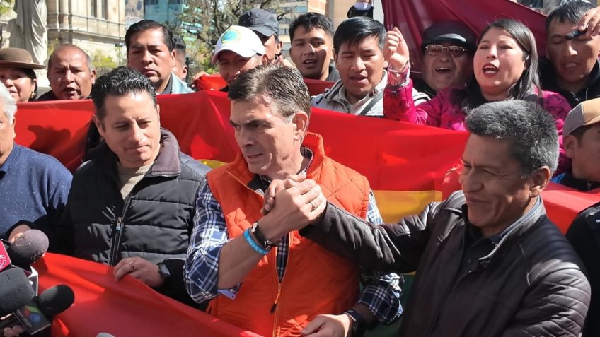 Finalistas para presidente na Bolívia defendem ideias liberais na economia