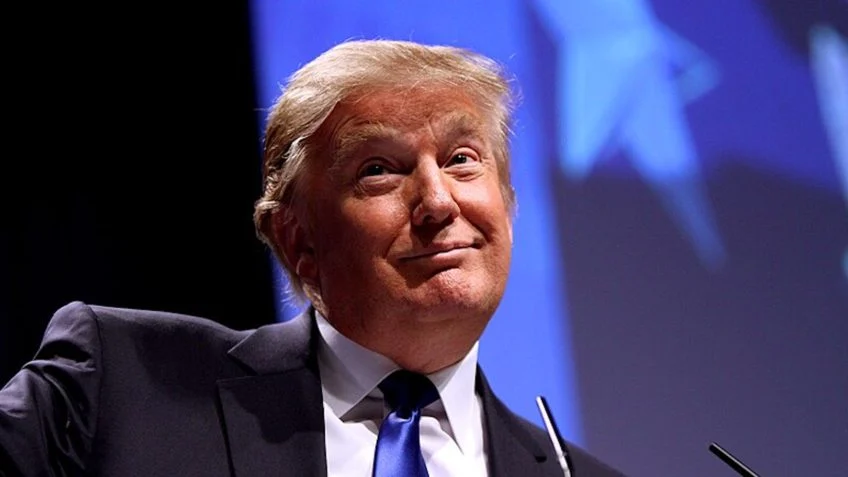Trump diz que vai acabar com voto por correio e máquinas de votação