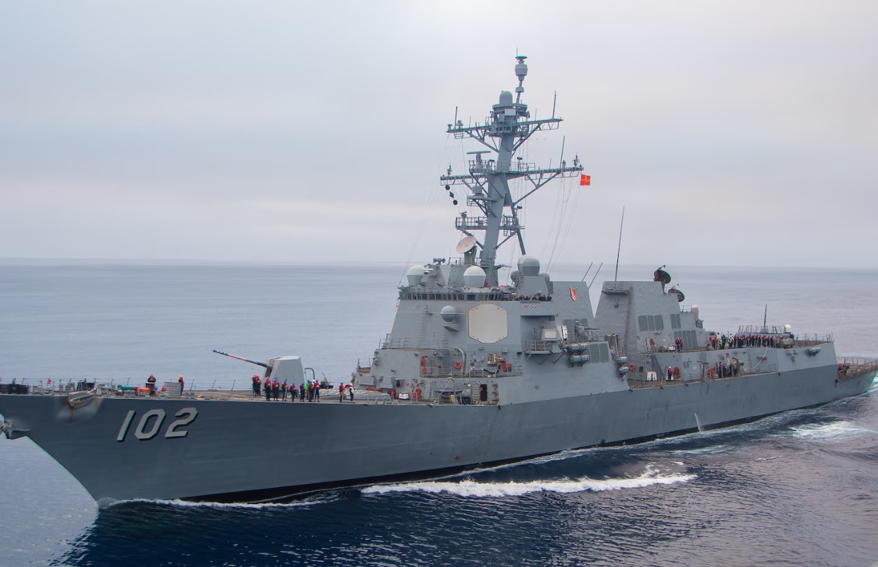 O que se sabe sobre o envio de navios dos EUA à costa da Venezuela