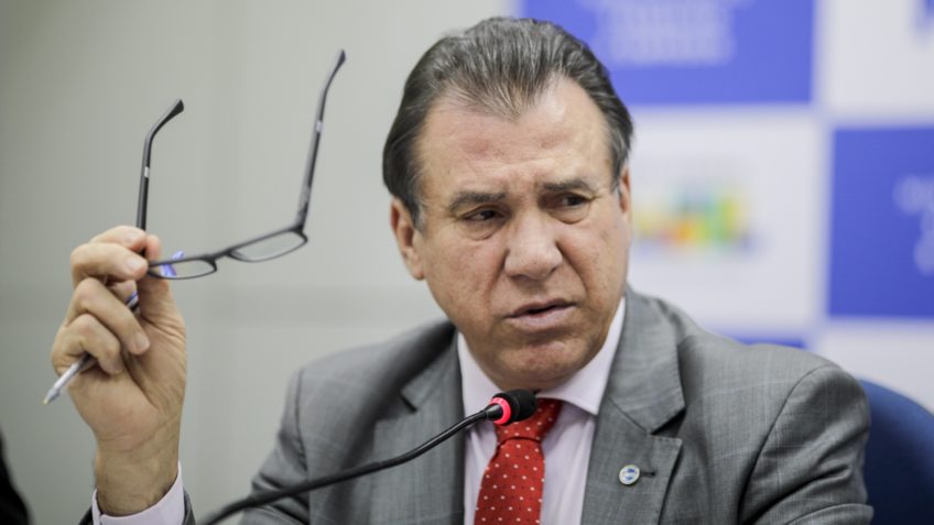 Plano contra tarifaço inclui acordos anti-demissões, diz ministro