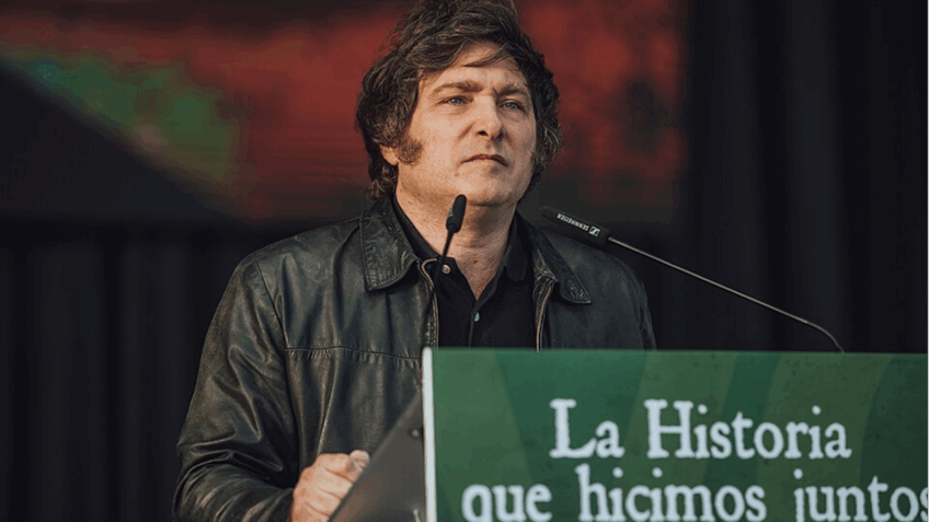 Governo Milei sofre revés, mas evita aumento da aposentadoria