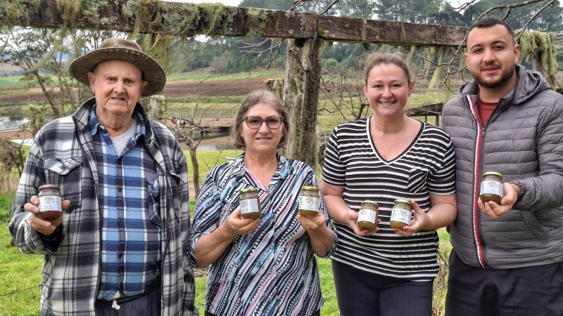 Produção de ruibarbo leva agroindústria e cidade da Serra pela primeira vez à Expointer