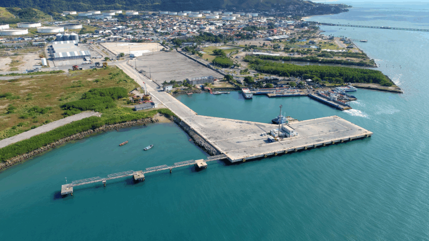 Porto de São Sebastião lidera crescimento entre portos públicos do Brasil