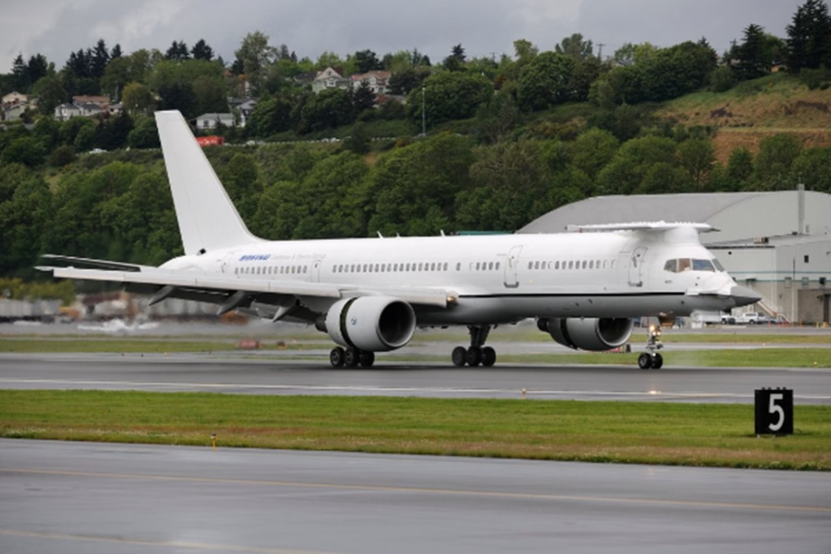 Depois de 2 dias, avião da CIA deixa Brasil com destino incerto