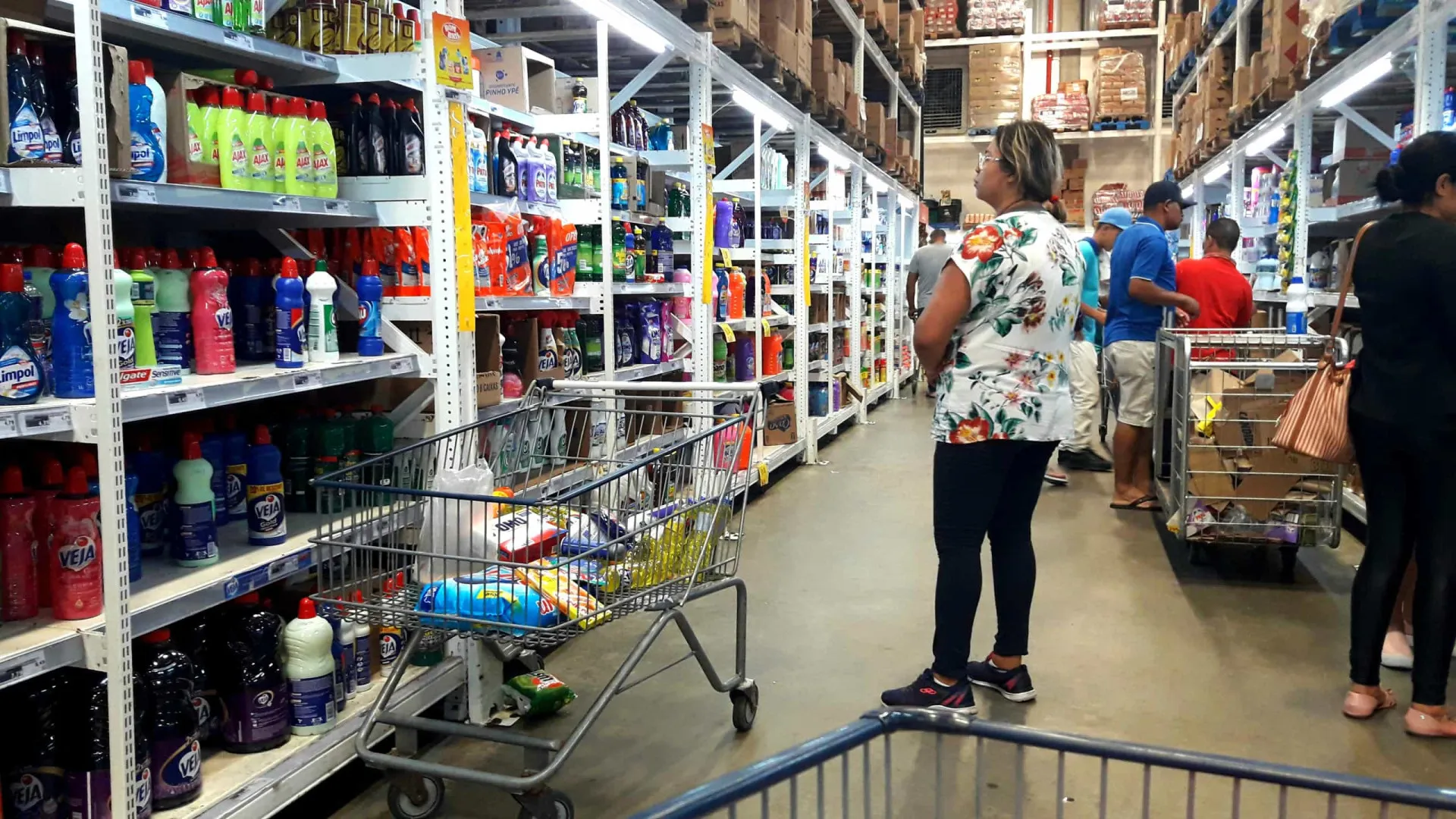 Consumo em supermercados cresceu 4% em julho, aponta Abras