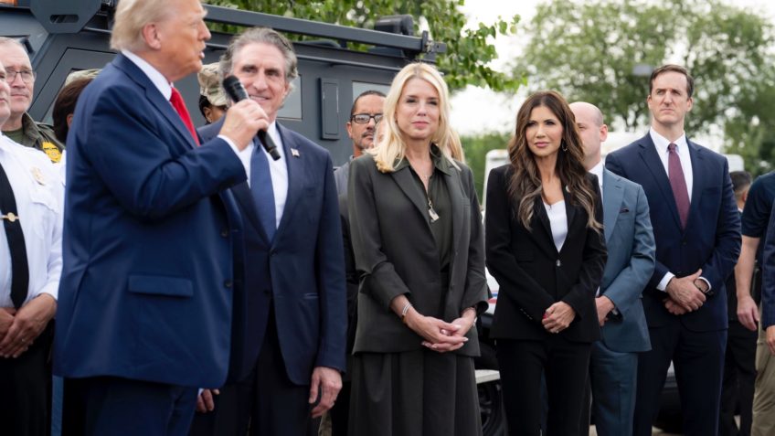 Secretário de Defesa autoriza Guarda Nacional à portar armas em D.C.
