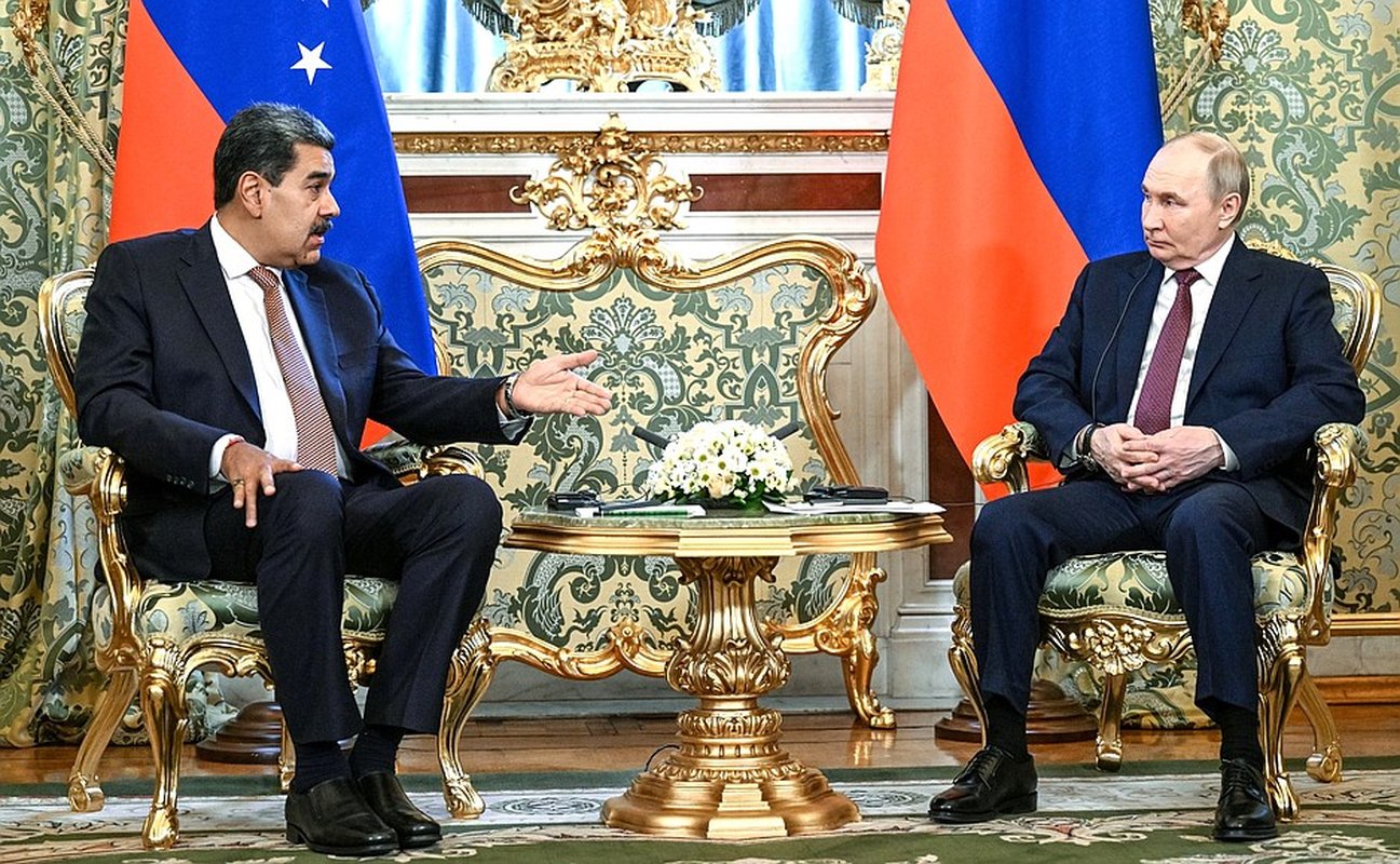 Rússia promete apoio à Venezuela em meio a ameaças contra Maduro
