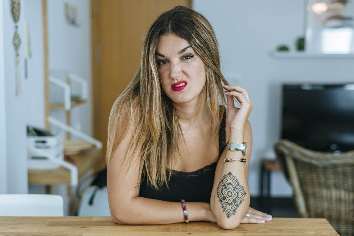 Psicologia do ranço: por que sentimos antipatia por alguém sem motivo?