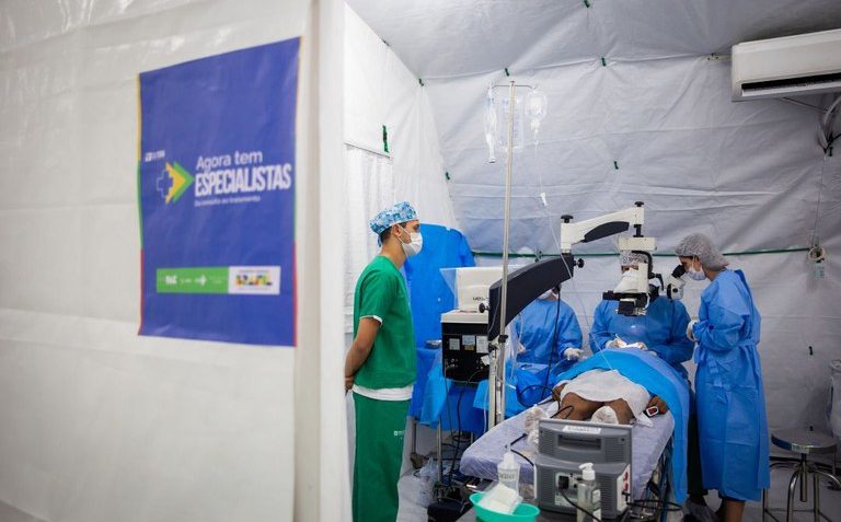 SUS recebe 501 médicos especialistas para áreas pobres