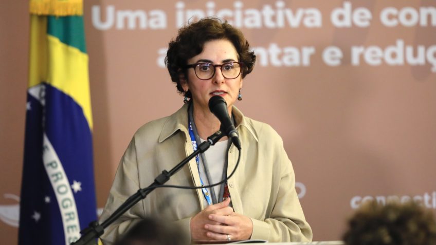 Alimentação saudável é compromisso do governo, diz secretária