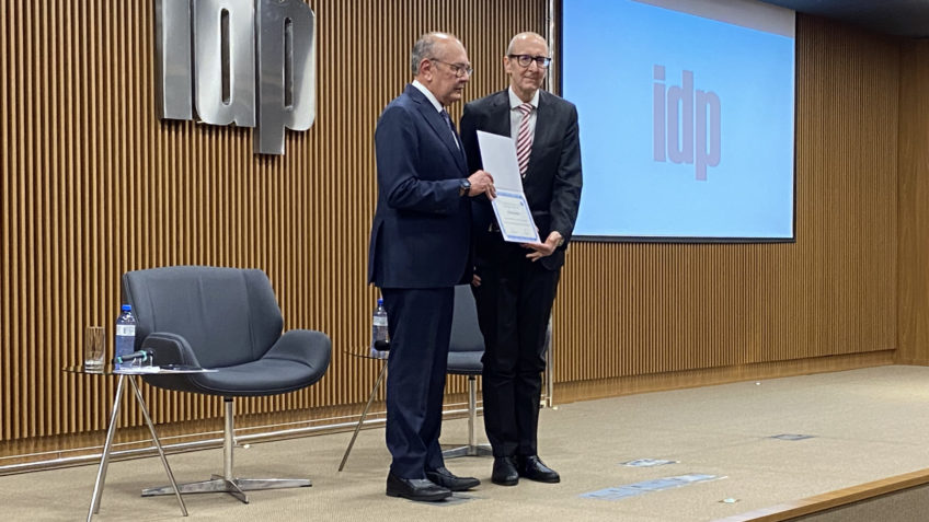 Embaixador da Áustria recebe título de doutor honoris causa do IDP  