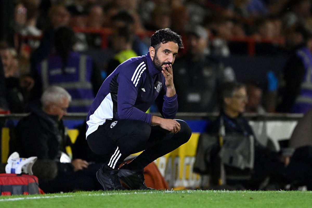 Manchester United é eliminado da Copa por time da quarta divisão