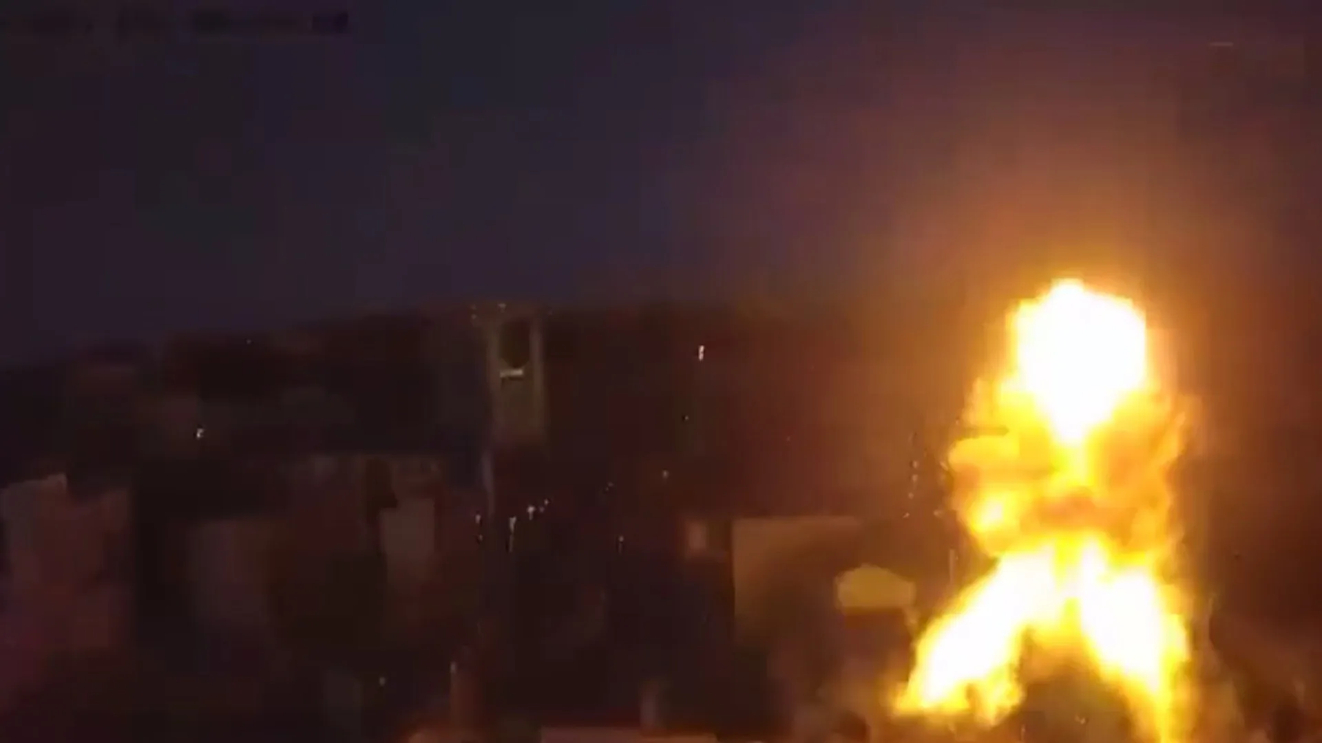 Ataque russo em Kiev deixa 8 mortos, incluindo uma criança, diz Zelensky