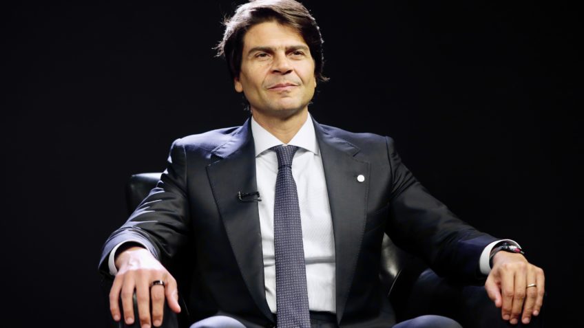 Bônus para funcionário não aumenta gasto, diz Pedro Paulo