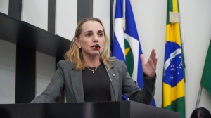 Vereadora Katiuscia repudia episódios de violência contra prefeita e jornalista