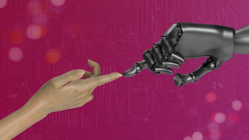 Empresa chinesa desenvolve útero artificial para robôs gestarem humanos