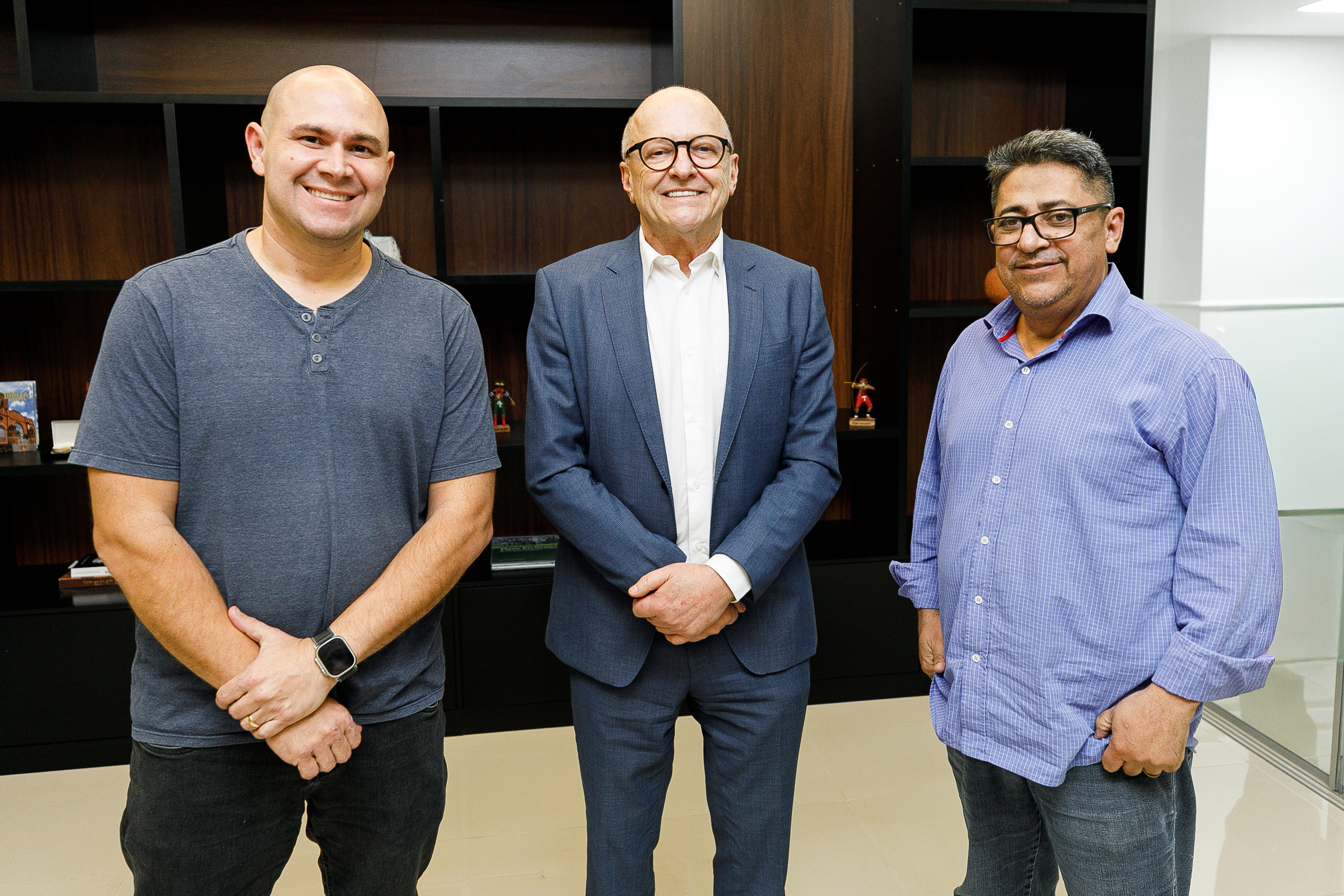 Prefeito e vice-governador anunciam parcerias no esporte, assistência e saúde